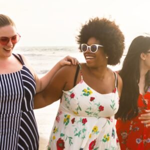 WOMEN'S SUMMER PLUS SIZE - PREMIUM AND GREAT VALUE QUALITY - 44 LB BALE OF FOLDED CLOTHES.