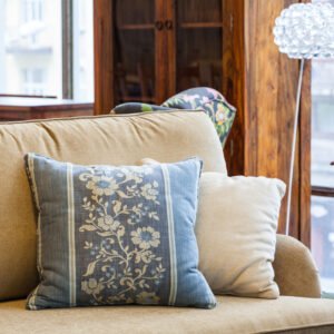 DECORATIVE PILLOWS (not new)