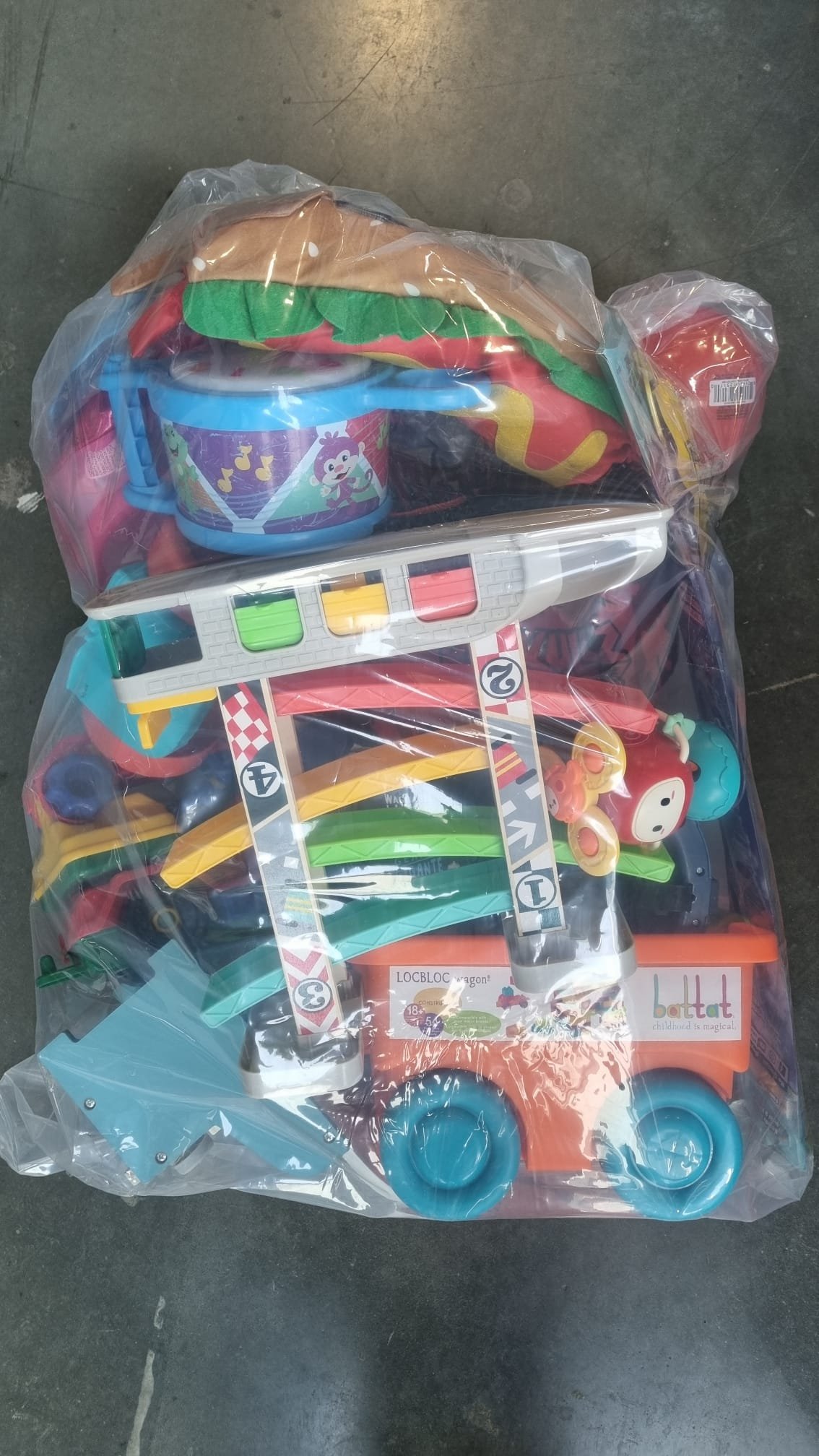 MIXED TOYS -220