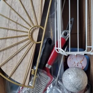 MISCELLANEOUS HOUSEHOLD ITEMS -282