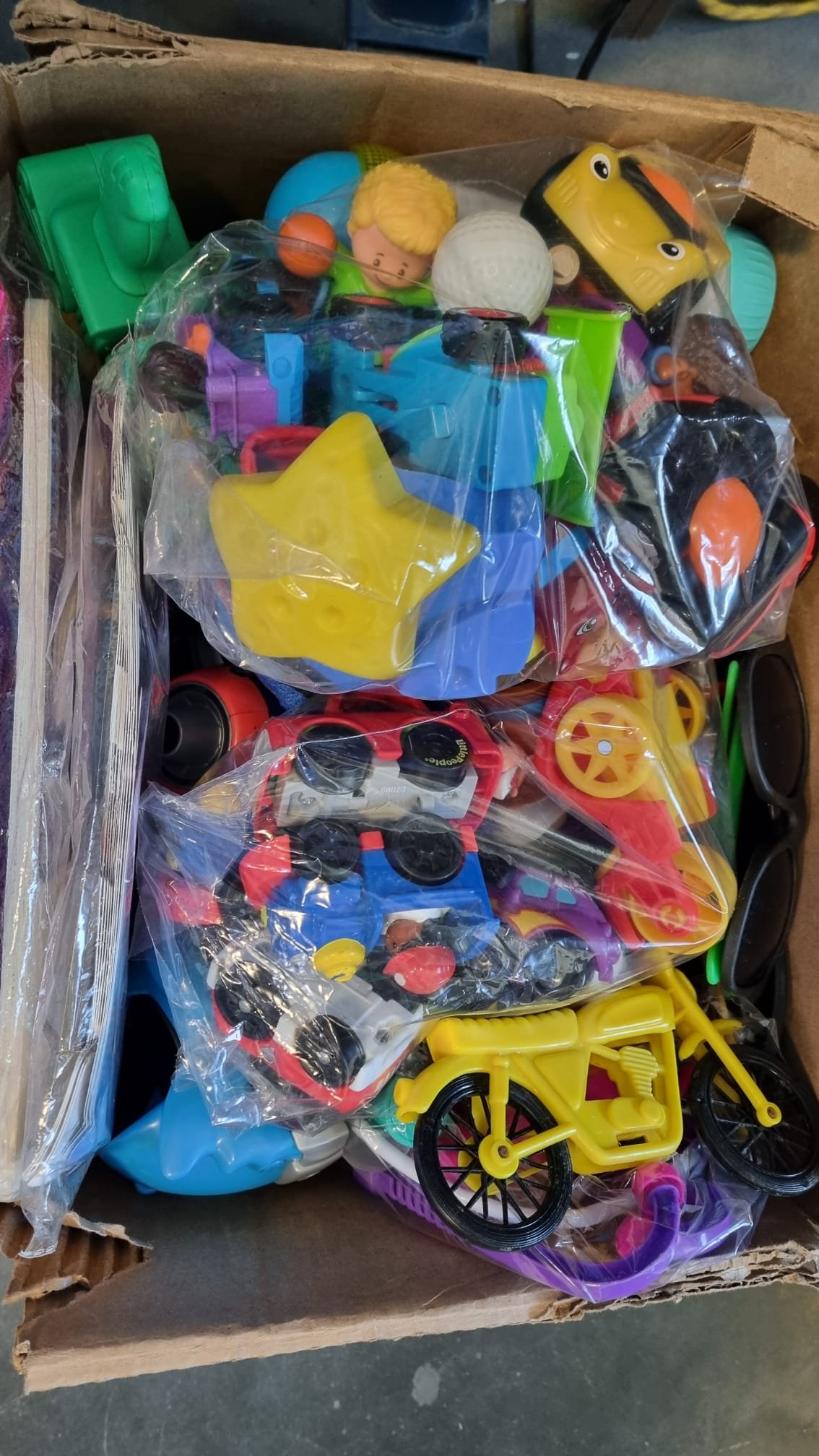 TOYS - SMALL- 623